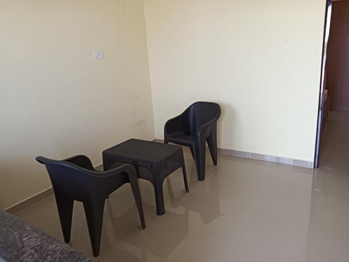 Surathi Enclave Standard Rooms Karumattampatti المظهر الخارجي الصورة
